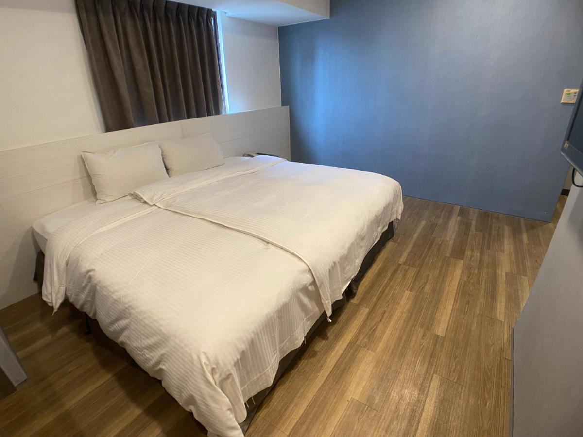Bonjour Hotel Taichung Exteriör bild